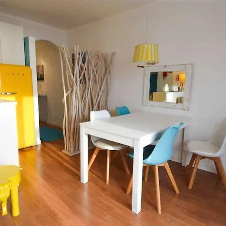 Apartamento Yellow Submarine On The Seafront Silveira (Lisbon)